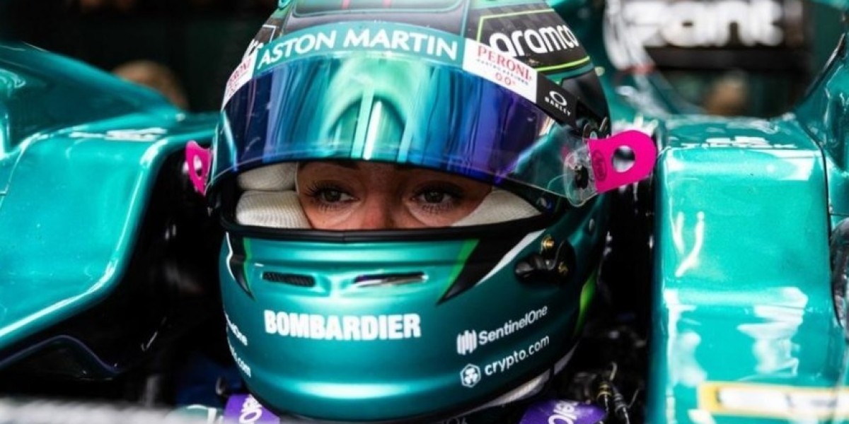 Historic Moment: Jessica Hawkins Becomes First Woman to Test F1 Car Since 2018